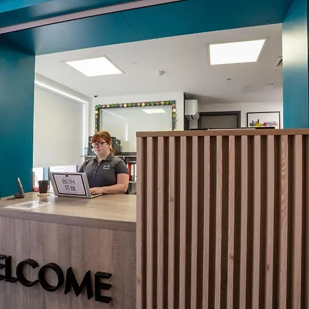 For Students Only In The Heart Of * Leeds (West Yorkshire)