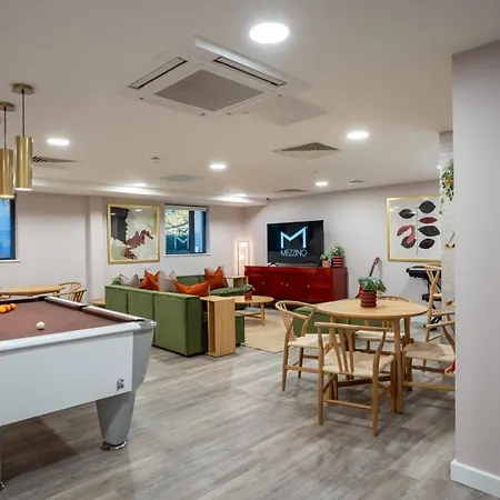For Students Only - In The Heart Of * Leeds (West Yorkshire)