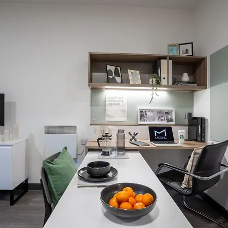 For Students Only - In The Heart Of Apartament Leeds (West Yorkshire)