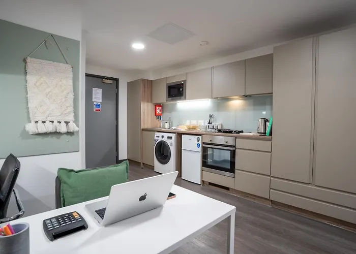 For Students Only In The Heart Of * Leeds (West Yorkshire)