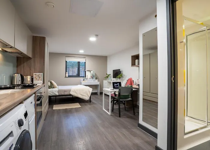 For Students Only In The Heart Of * Leeds (West Yorkshire)